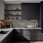 آشپزخانه با کابینت طلاکوب و صفحه سنگ مرمر